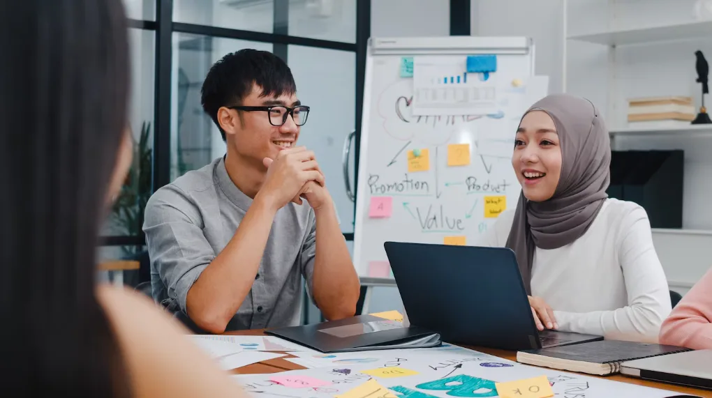 managing remote teams Indonesia