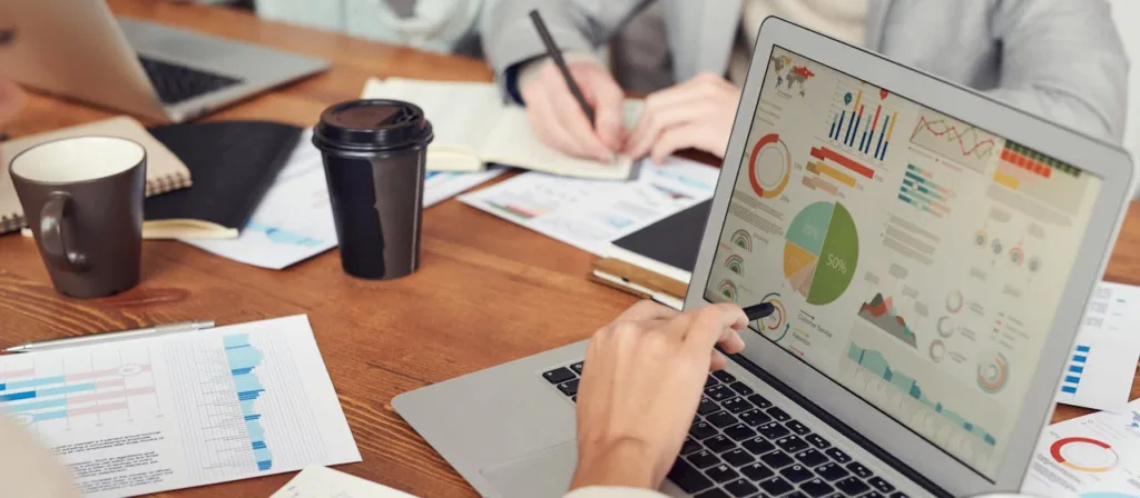 Aplikasi HRIS AI terbaik